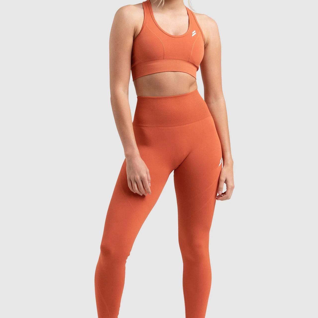 Wholesale of New Professional Sports Running Buttocks with Seamless Nylon Yoga Clothes